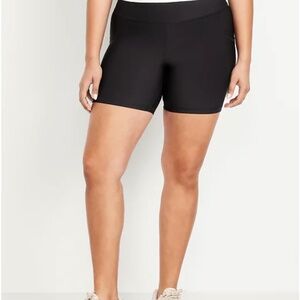 Old navy power soft high rise bike shorts with pockets on both sides size XL